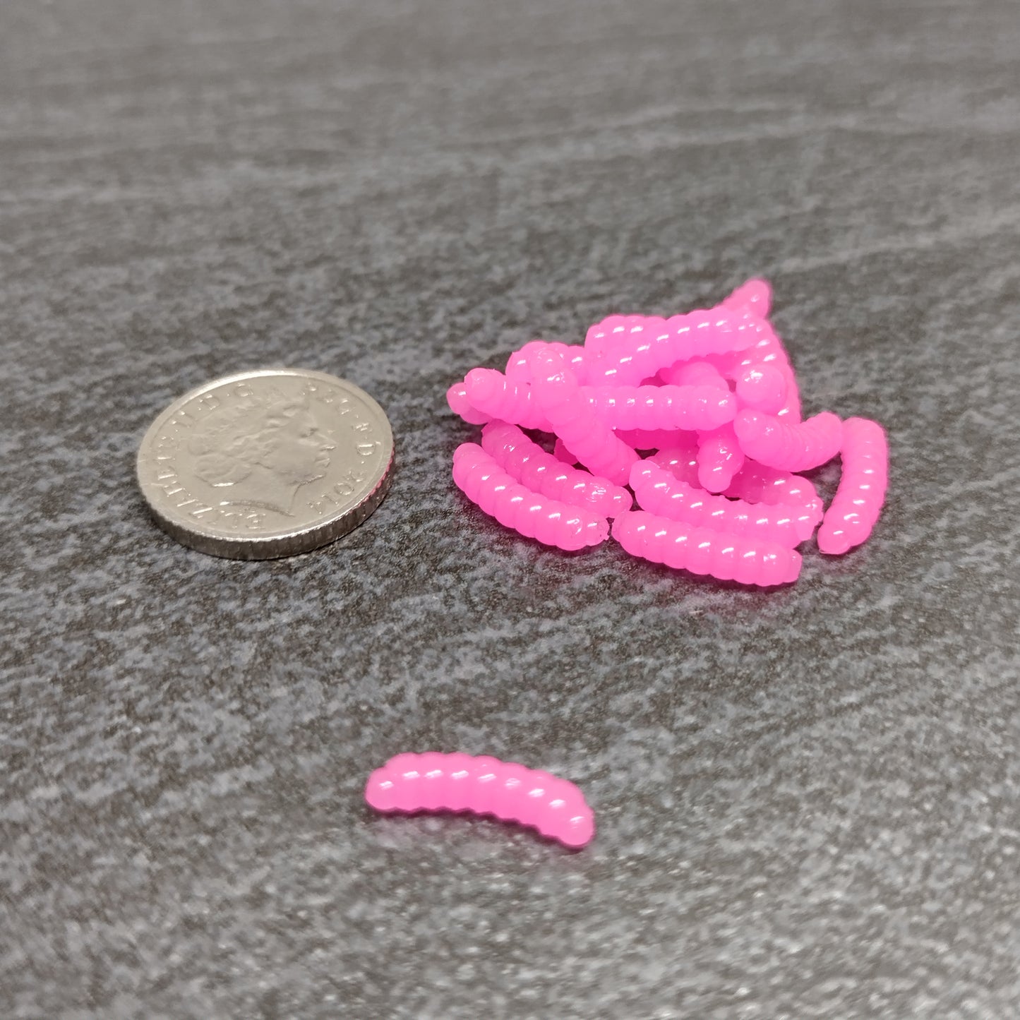 12mm Imitation maggots Qty30